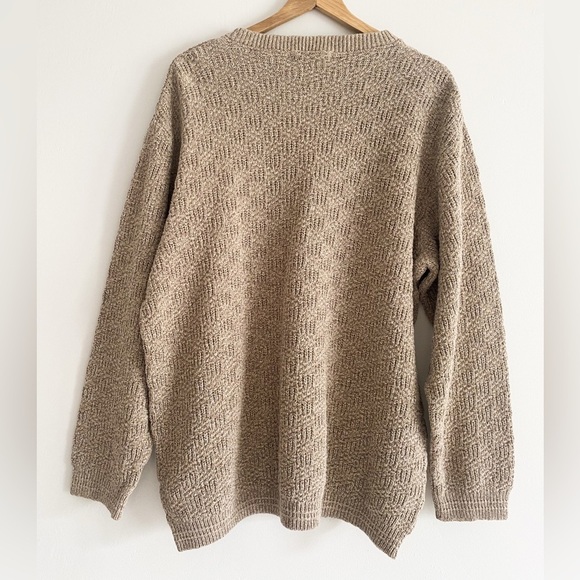 Vintage Retreat Men’s Beige Knit Sweater - Size M - Crewneck, Made in Canada - Picture 6 of 11